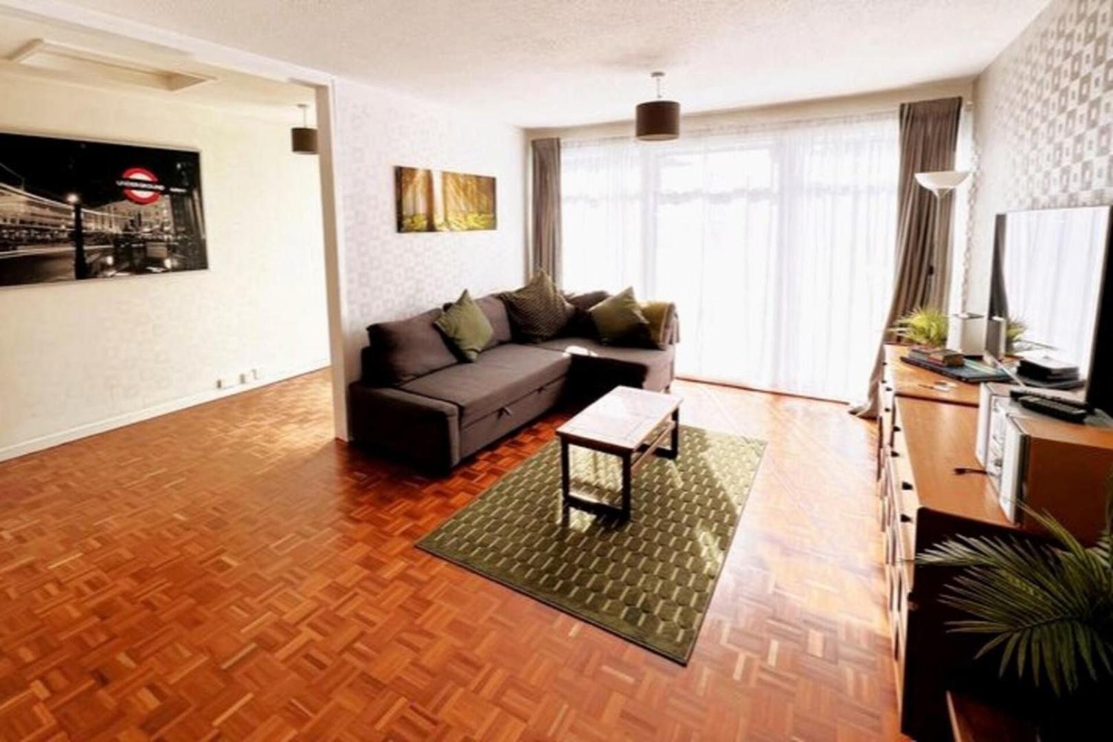 Spacious Family Bungalow With Garden For Up To 7 엡솜 외부 사진